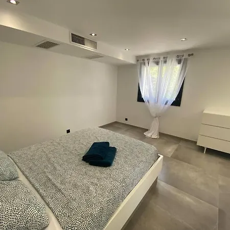 Maria 8/10 Pax Piscine Et Spa Villa *
